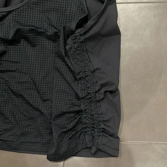 Athleta black mesh zipped front size large - Picture 4 of 6